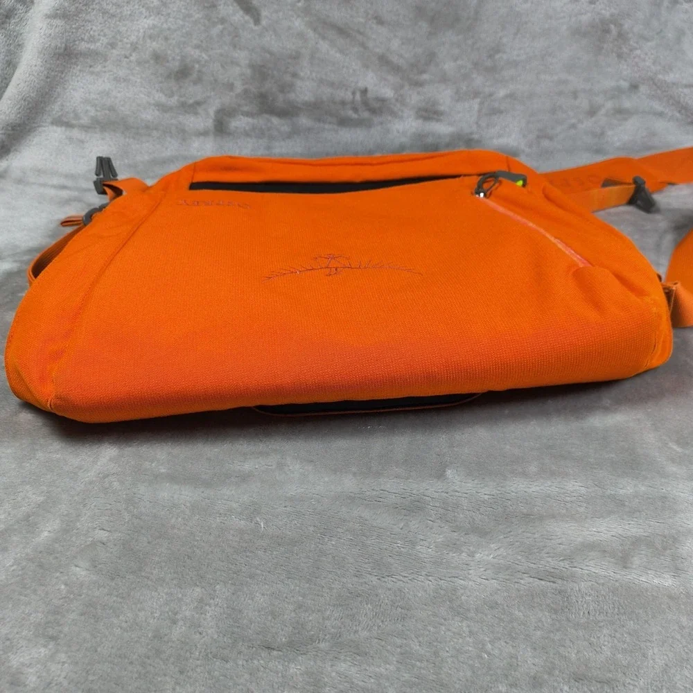 Osprey Beta Port Courier Messenger Bag Orange Laptop Shoulder Strap Padded